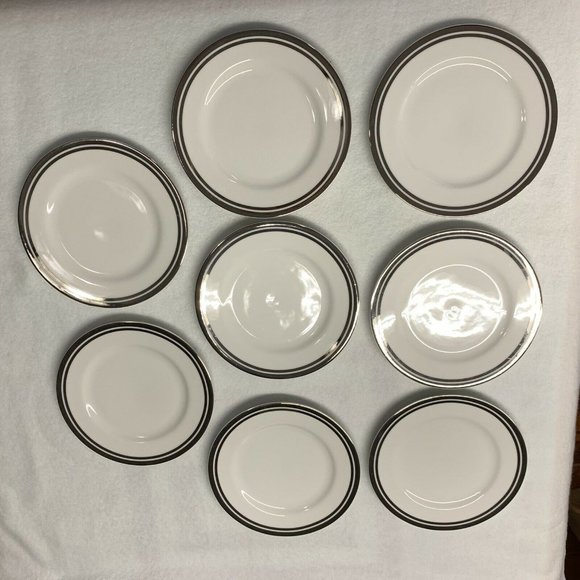 Royal Doulton PURE PLATINUM Fine Porcelain 6 1/2" - Picture 4 of 6